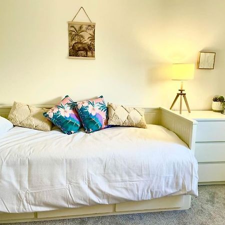 Modern Chic Summer Holiday Retreat. New Quay エクステリア 写真